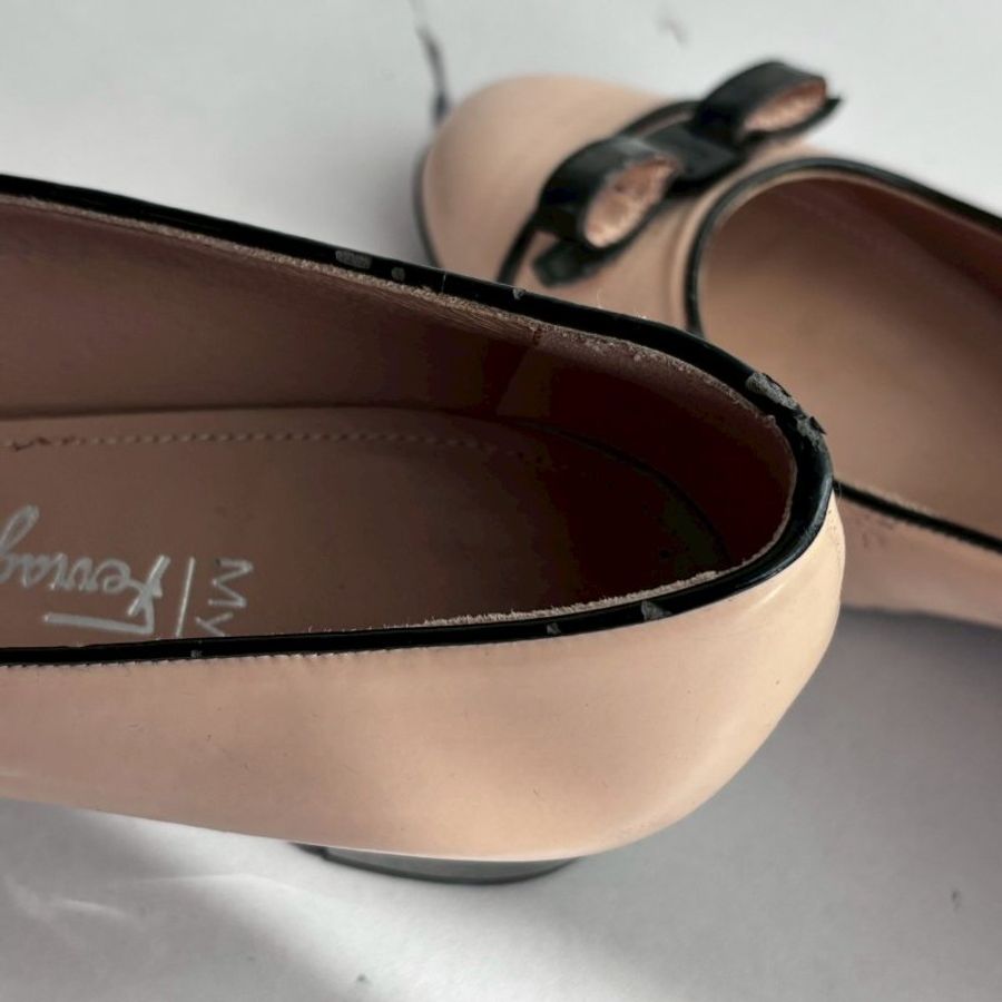 Salvatore Ferragamo 米白拼黑色蝴蝶結低跟鞋-21