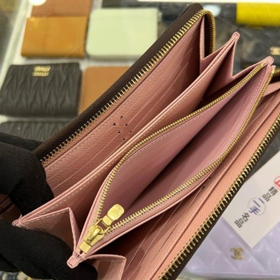 區正精品㊣LV M41894 字紋芭蕾粉紅色內裏ㄇ字拉鍊長夾 RA1851-3