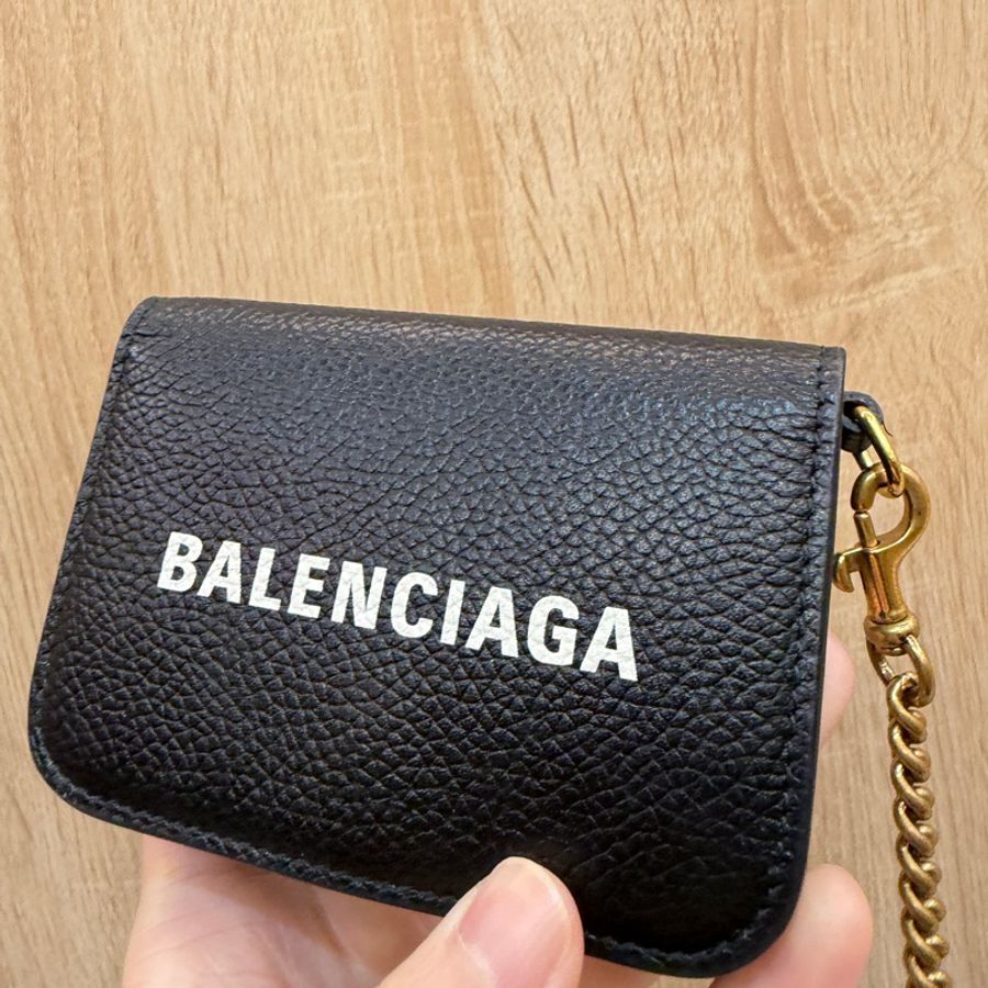Balenciaga 黑牛皮霧金釦可以斜背三折短夾-1