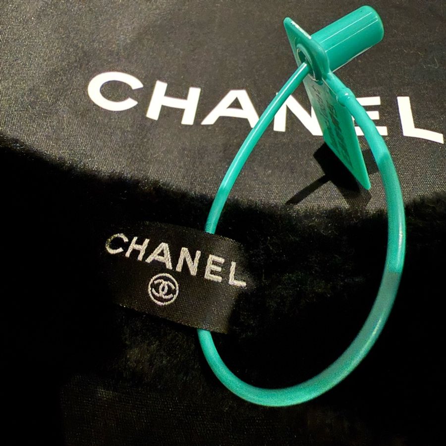 Chanel黑白耳罩🐼🐼🐼-7