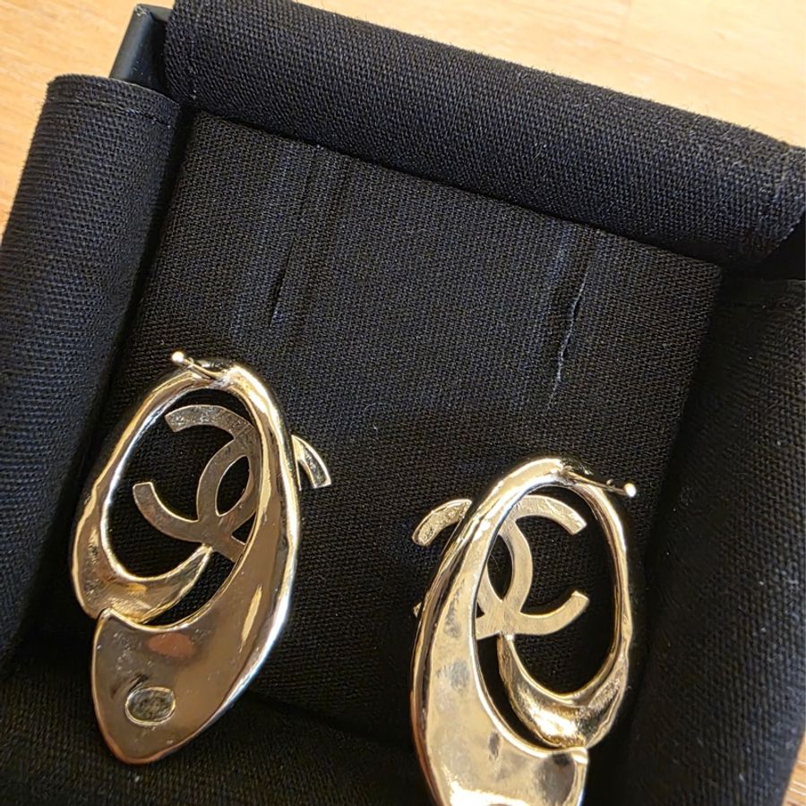 Chanel💕水鑽logo耳環-4