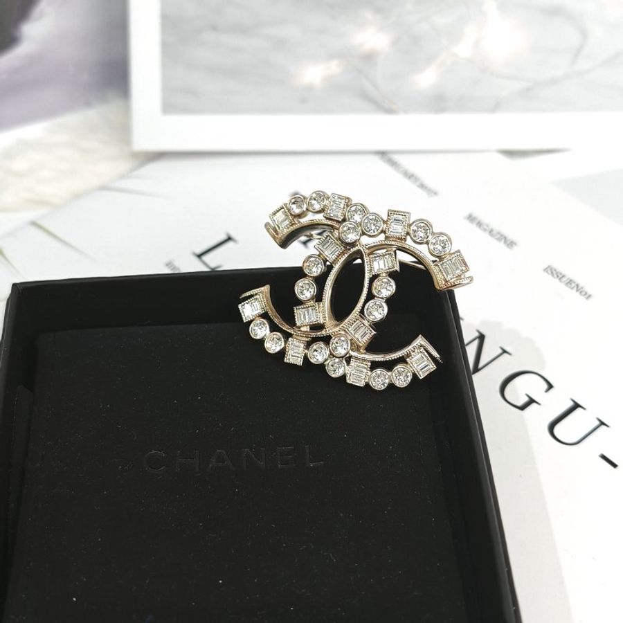 Chanel 水晶胸針-2