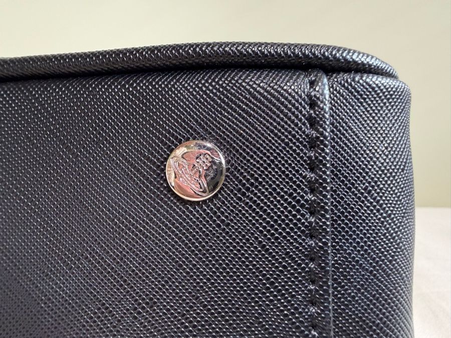 Vivienne Westwood Yasmine Small 黑色 手提包|近新閒置|附購買證明-15
