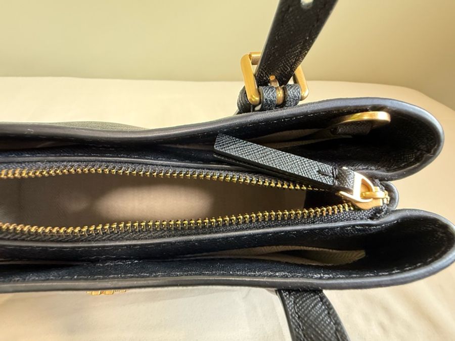 Tory Burch Emerson Mini Top Zip Tote 黑色|近全新附吊牌|防刮皮革-4