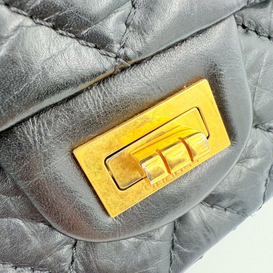 CHANEL - 黑色復古金釦2.55 Handbag-17