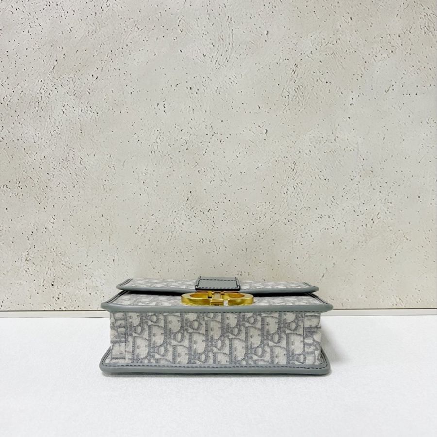 Dior Montaigne 30-4
