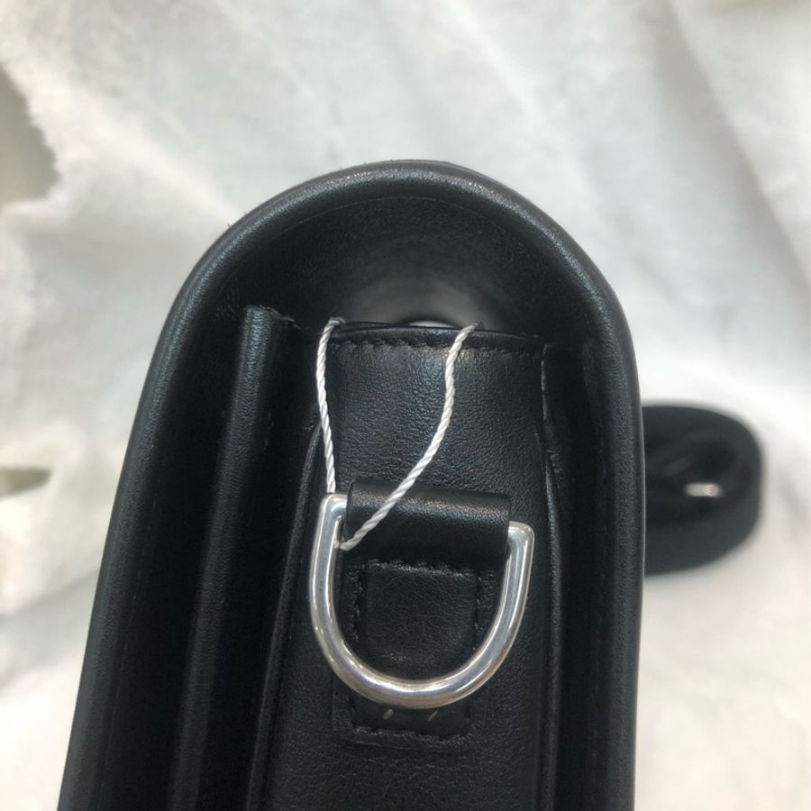 CELINE 黑色小牛皮凱旋門 XC147-14