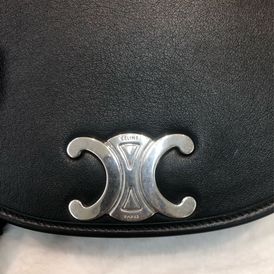 CELINE 黑色小牛皮凱旋門 XC147-15