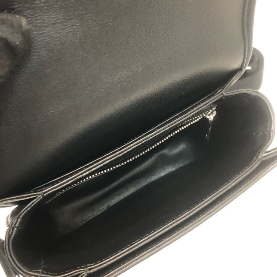 CELINE 黑色小牛皮凱旋門 XC147-18