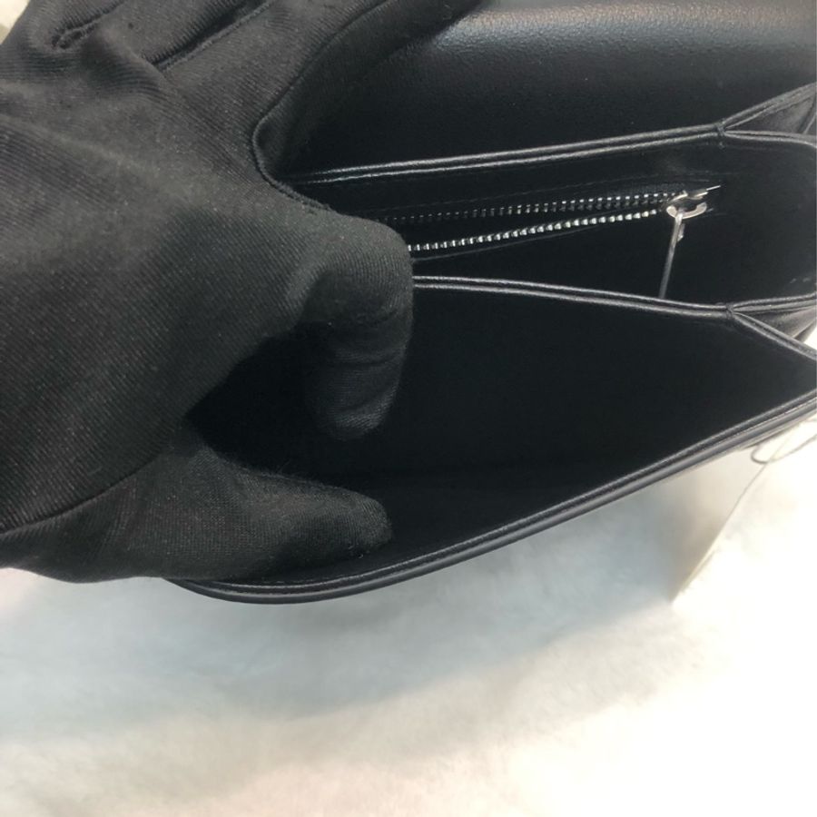 CELINE 黑色小牛皮凱旋門 XC147-22