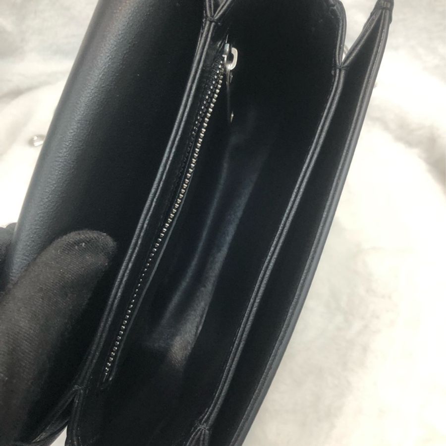 CELINE 黑色小牛皮凱旋門 XC147-23