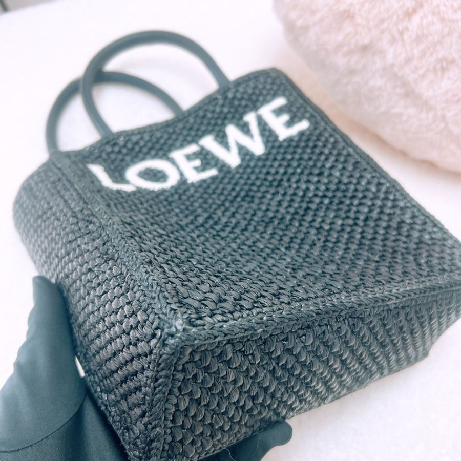 Loewe logo 黑色編織托特包/風琴包-1