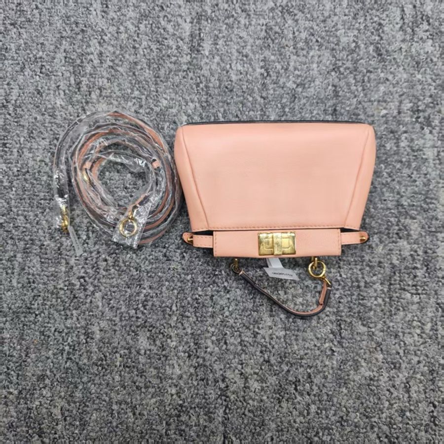 Fendi Peekaboo mini迷你粉色金扣-1