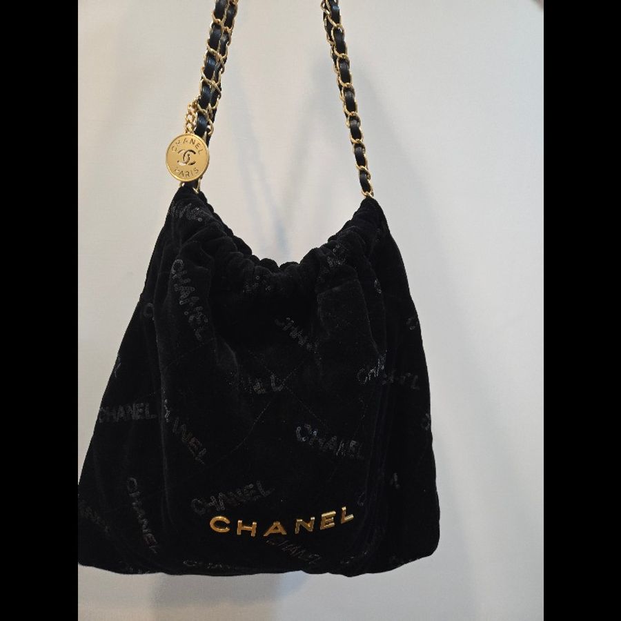 [99新] CHANEL 22 Bag 天鵝絨+CHANEL亮片(黑金)款-4