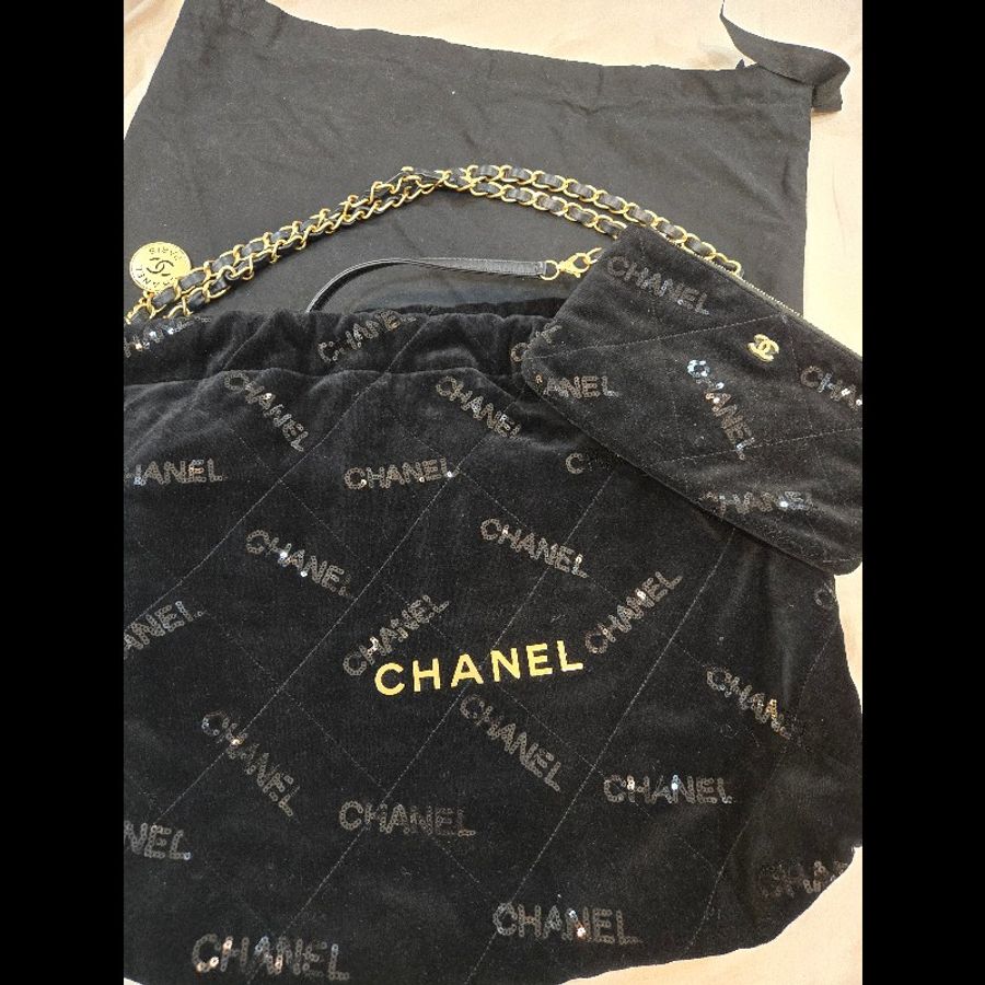 [99新] CHANEL 22 Bag 天鵝絨+CHANEL亮片(黑金)款-7