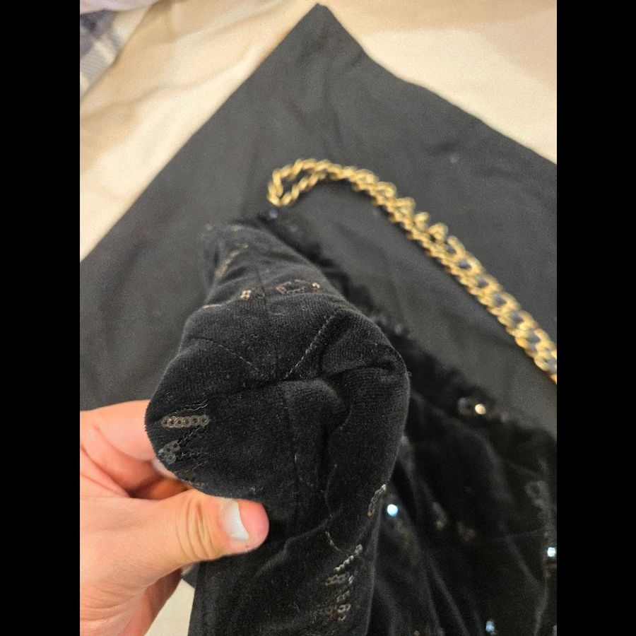 [99新] CHANEL 22 Bag 天鵝絨+CHANEL亮片(黑金)款-10