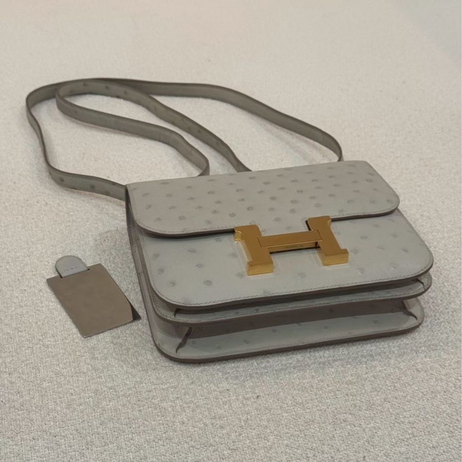 Hermes Constance 19-2