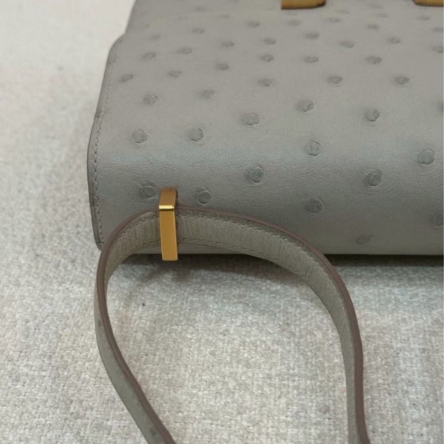 Hermes Constance 19-5