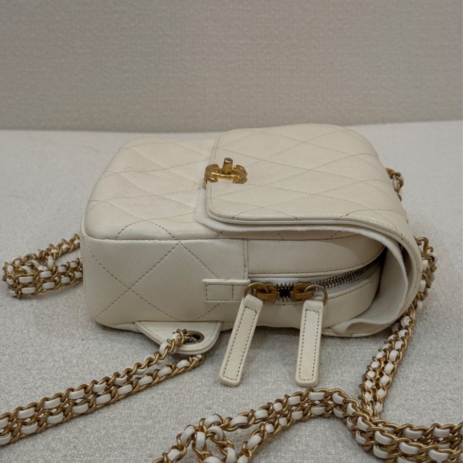 Chanel 23p adov 雙肩包-12
