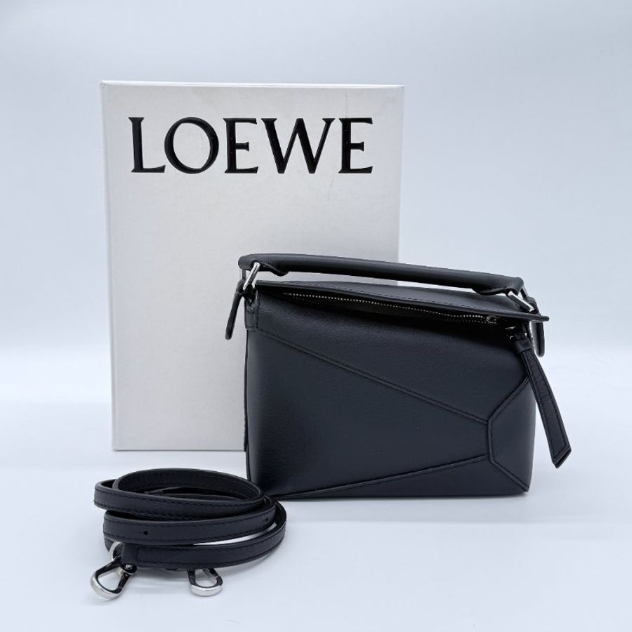 超級新♥️專櫃 15 萬 Loewe 羅威 Mini Puzzle Edge 黑色 牛皮 肩背包 手提包-1