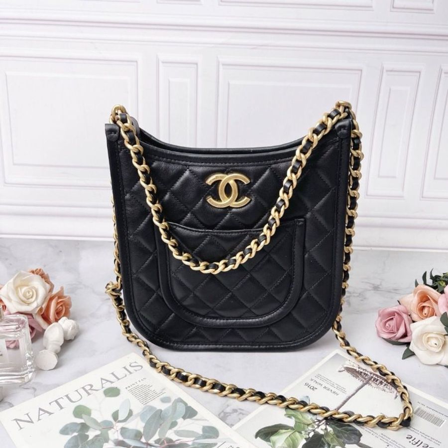 Chanel 24S黑金豎版hobo金扣鏈條包24×22×6 95新 配件塵袋-1