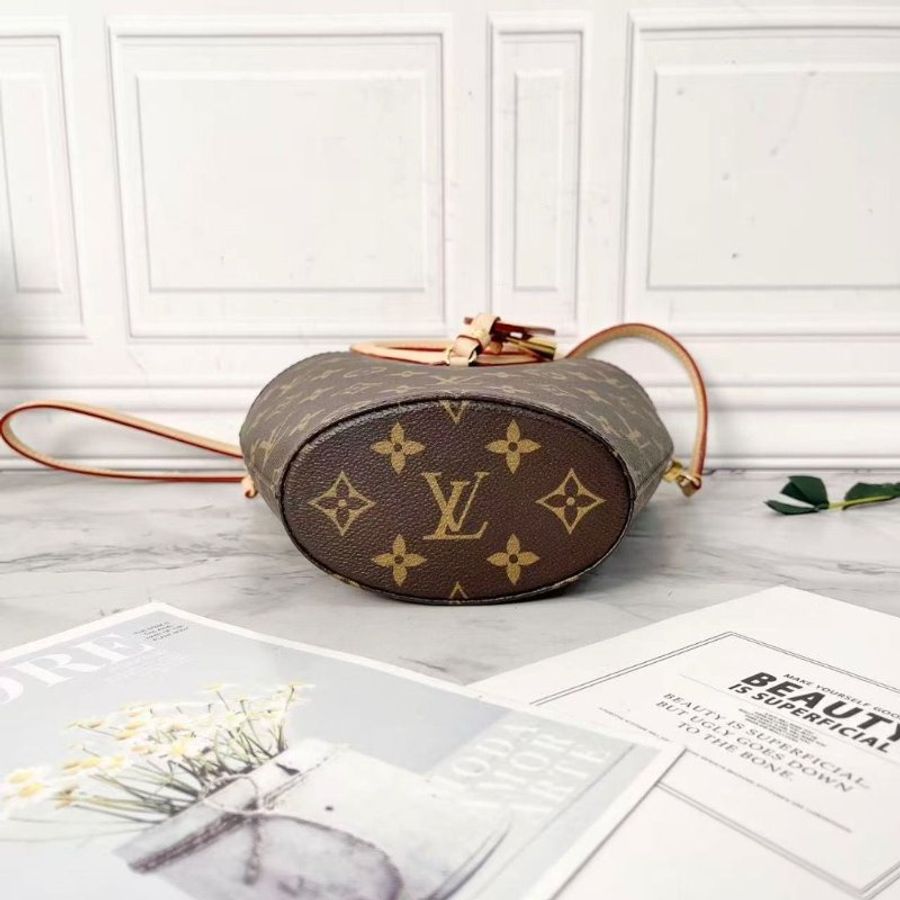 LV SS25新款老花Rivage BB芯片款手提肩背斜背包12×18×7 9新 配件塵袋購證鑰匙鎖頭-4