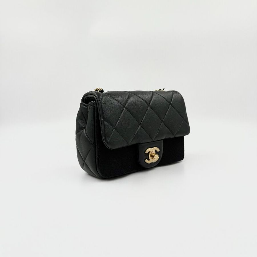 CHANEL - 黑色羊皮金釦24S雙珍珠方胖子-8