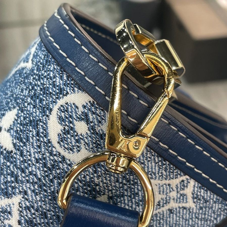 LV 斜背包/側背包 限量漸層牛仔布 DAUPHINE 達芙妮 MINI M59716 9成新(J1-22)-27