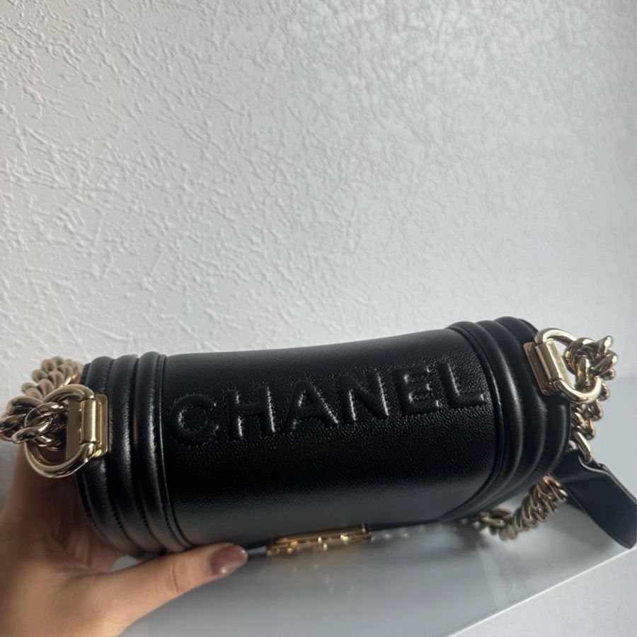 chanel黑色淡金boy20 天菜尺寸 超特別上面有logo❤️-1