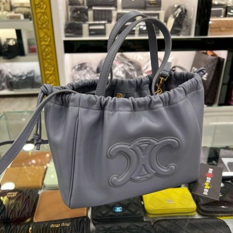 東區正精品㊣CELINE CUIR TRIOMPHE CABAS 111013 全新未使用水藍色全皮吸扣抽繩包手提斜背包 RZ6142-1