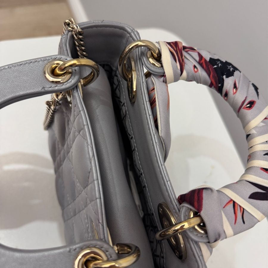 Dior Mini Lady Dior 珍珠灰(附上絲巾)|有購證・防塵袋|保存極佳-10