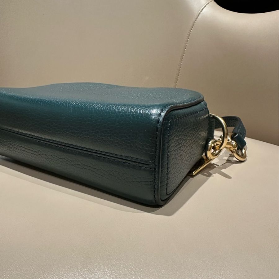 MARC JACOBS半月形雙層拉鏈包-9