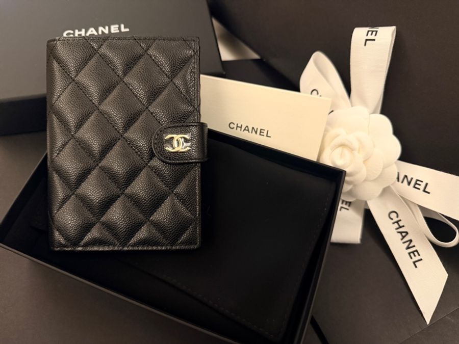 Chanel 護照夾 9.8成新 2026入手-4