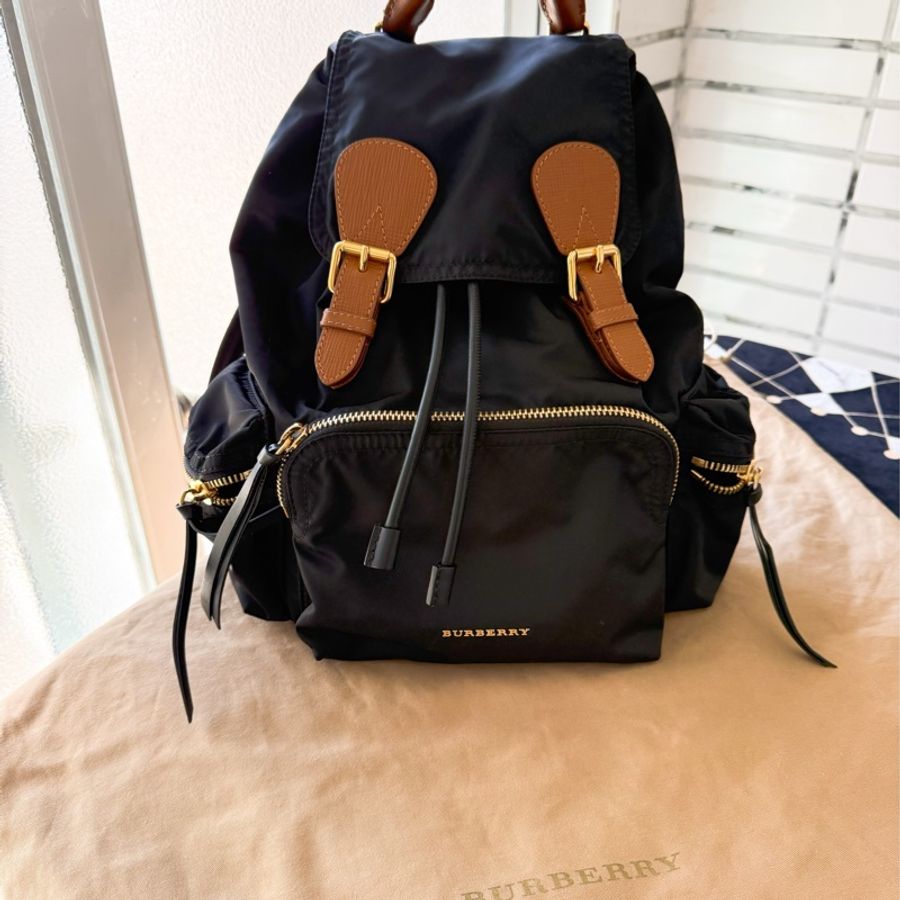二手BURBERRY黑色金鏈尼龍中款雙肩包後背包Rucksack-1