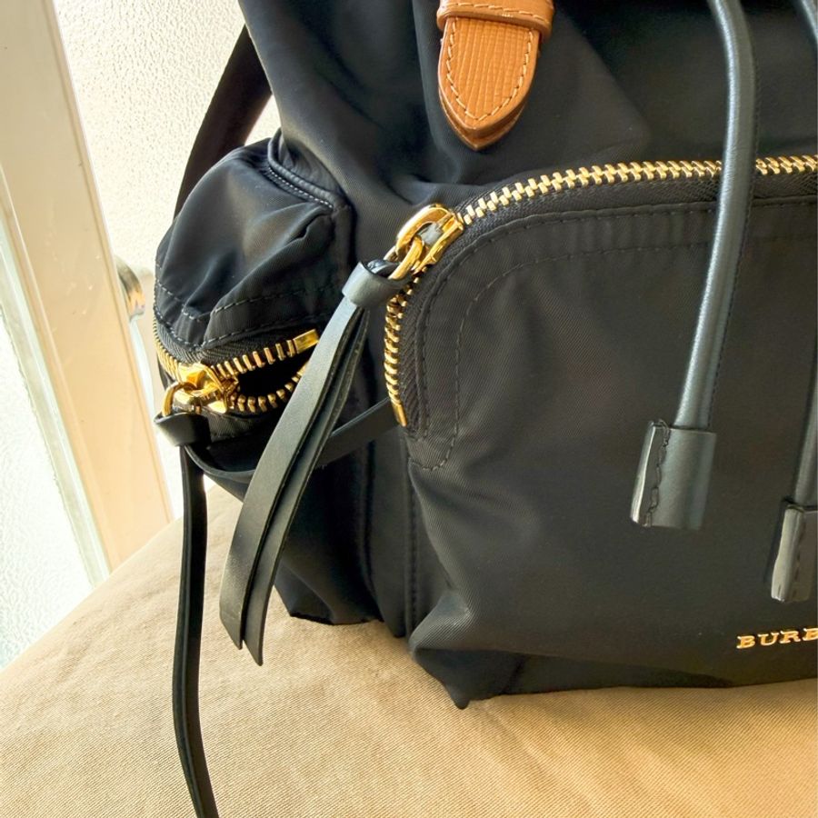 二手BURBERRY黑色金鏈尼龍中款雙肩包後背包Rucksack-2