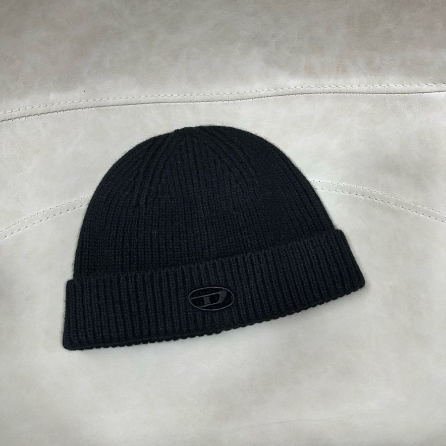 Diesel 鏤空 logo 冷帽-1