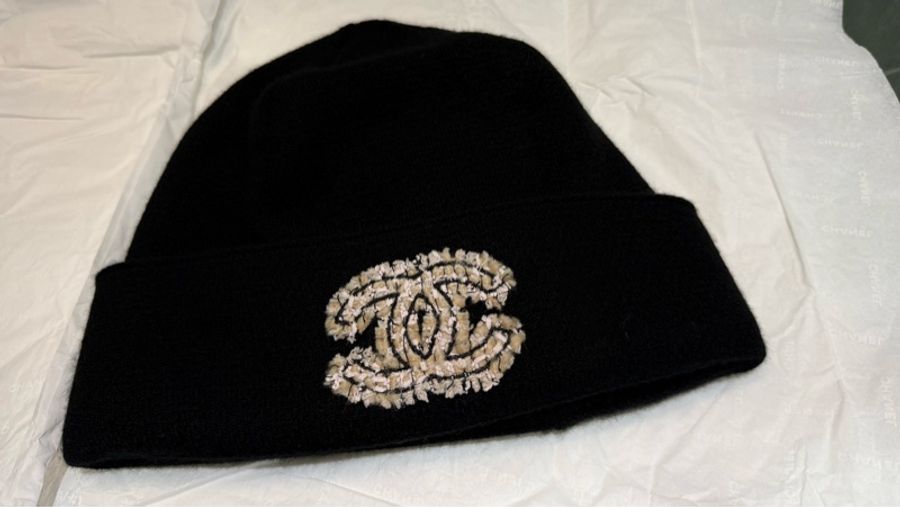 ❣️Chanel 花呢拼接雙C大logo毛帽-1