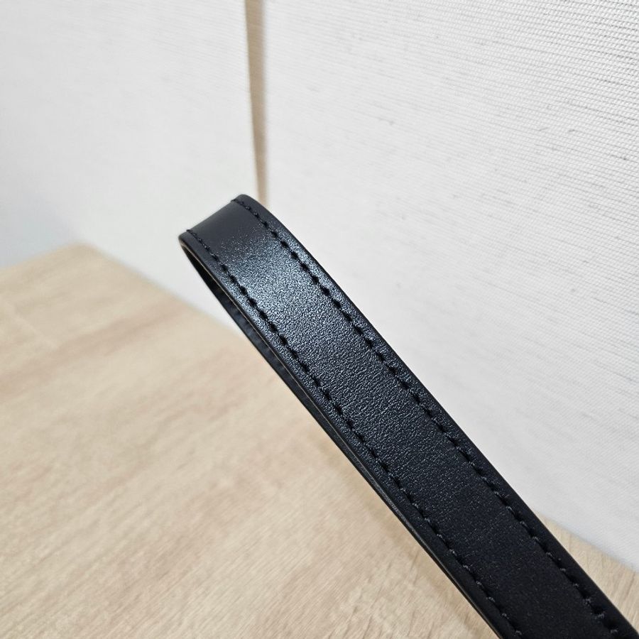 [少見配件品項☺️] LV黑牛皮消光黑釦掛飾/手腕帶-3