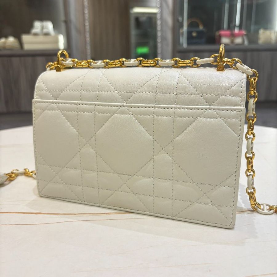 *SHIHNA名牌精品* Dior Miss Caro 迷你奶白色 藤格羊皮金鏈-4