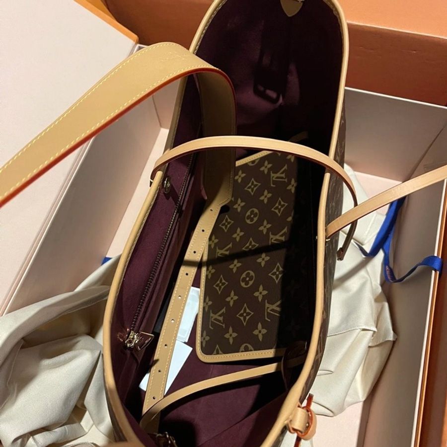 【全新✨大全套✨12月購證】Lv carryall 中號-1