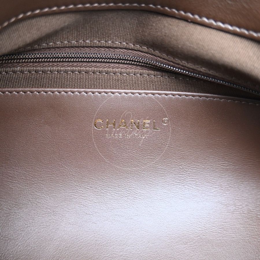全新未使用 Chanel 香奈兒 2025/26早春度假系列 超大型麂皮小牛皮 小羊皮 深棕色 流浪包-9