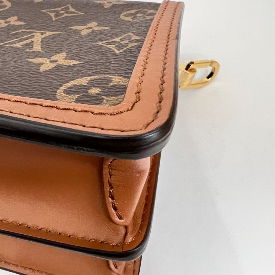 LV 雙色原花金釦Mini Dauph肩斜背包-8