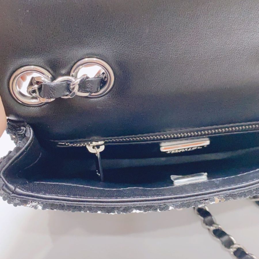 Chanel香奈兒cf大mini 23k黑銀亮片肩背斜背鏈條包  芯片款20×14×6cm 99新配件塵袋盒子-2