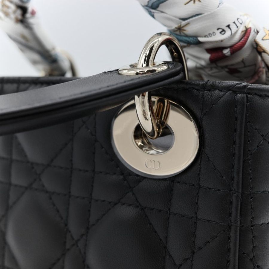 (專櫃 175,000) 近新品況🎁 配件齊全 Dior 迪奧 Lady Dior mini 黑色 籐格紋羊皮 羊皮 肩背包 小型手提包 附背帶及L'Étoile Mitzah 絲巾-6