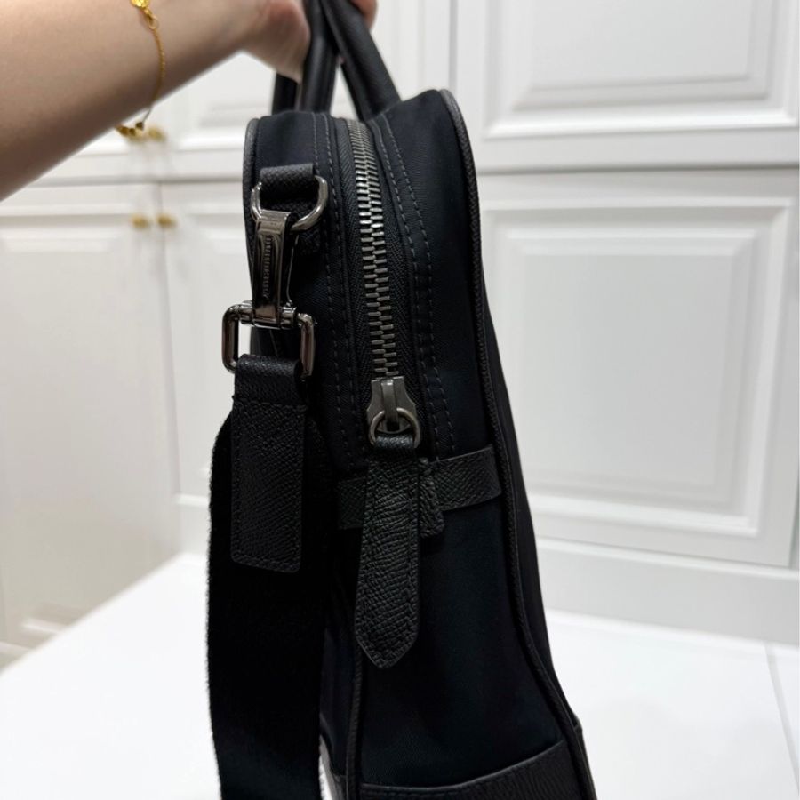 ✨仙闆名牌精品✨ BURBERRY 黑色 尼龍 筆電包 電腦包 公事包 文件包 肩背包 側背包 斜背包-7