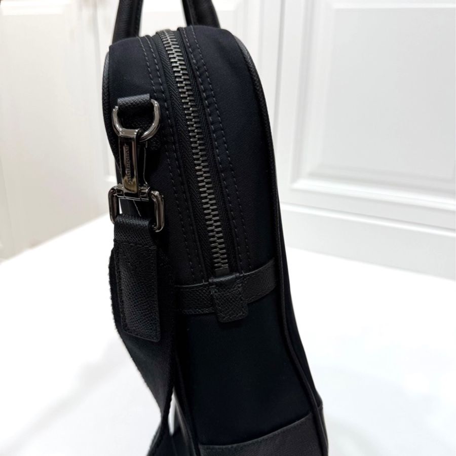 ✨仙闆名牌精品✨ BURBERRY 黑色 尼龍 筆電包 電腦包 公事包 文件包 肩背包 側背包 斜背包-8