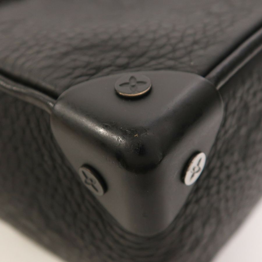 LOUIS VUITTON Monogram Taurillon Mini Soft Trunk肩背袋-5