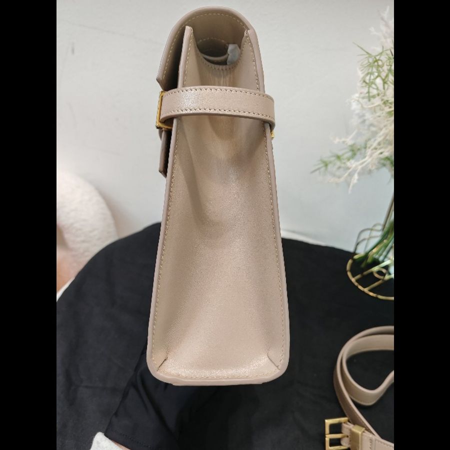 Saint Laurent manhattan
Medium-3