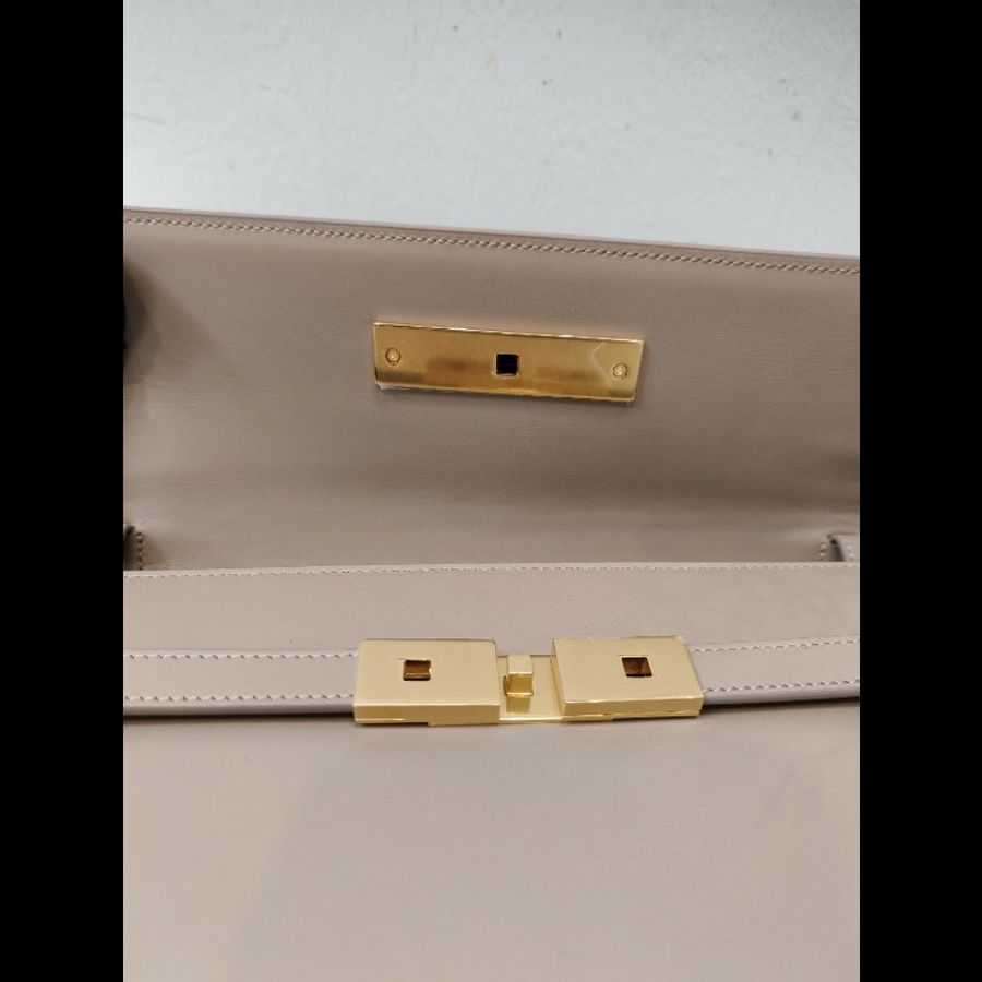 Saint Laurent manhattan
Medium-9