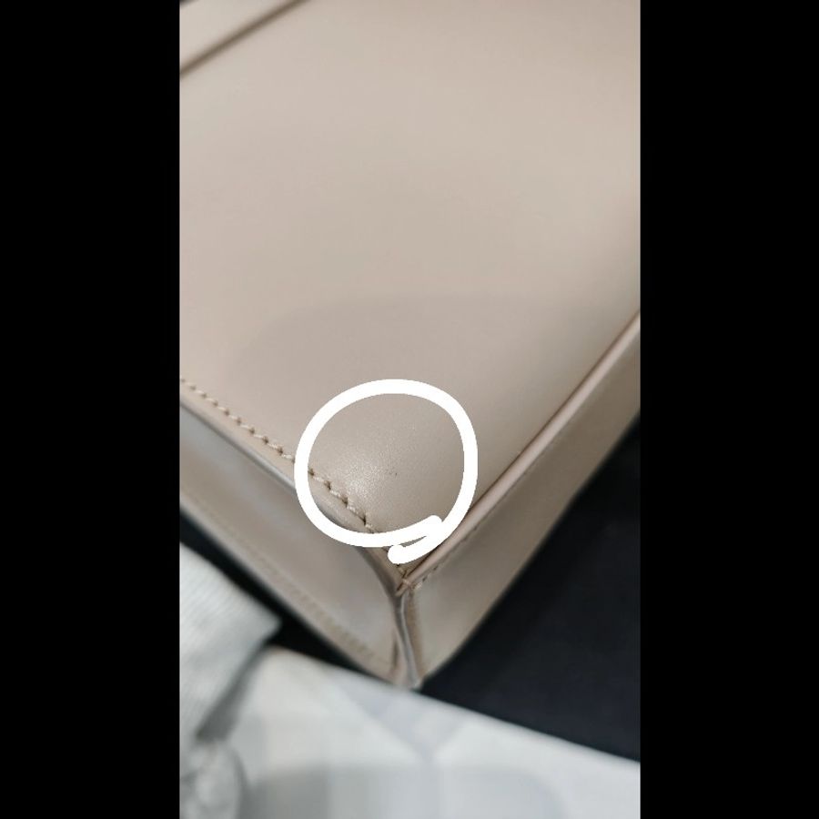 Saint Laurent manhattan
Medium-19